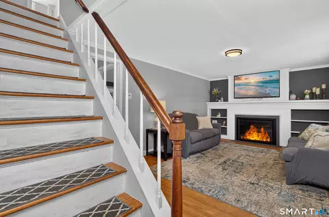 Living - 76 Chamberlain Rd, Wethersfield, CT 06109 photo 5 of 6