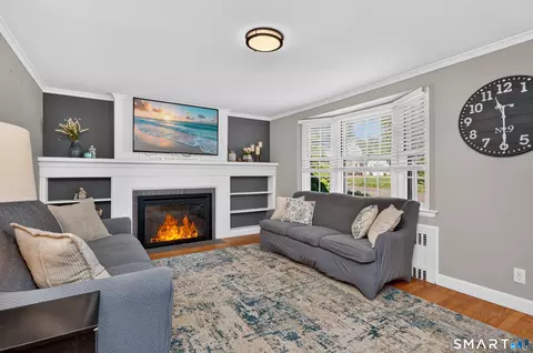 Living - 76 Chamberlain Rd, Wethersfield, CT 06109 photo 3 of 6