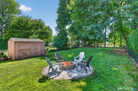 Exterior - 76 Chamberlain Rd, Wethersfield, CT 06109 photo 4 of 7
