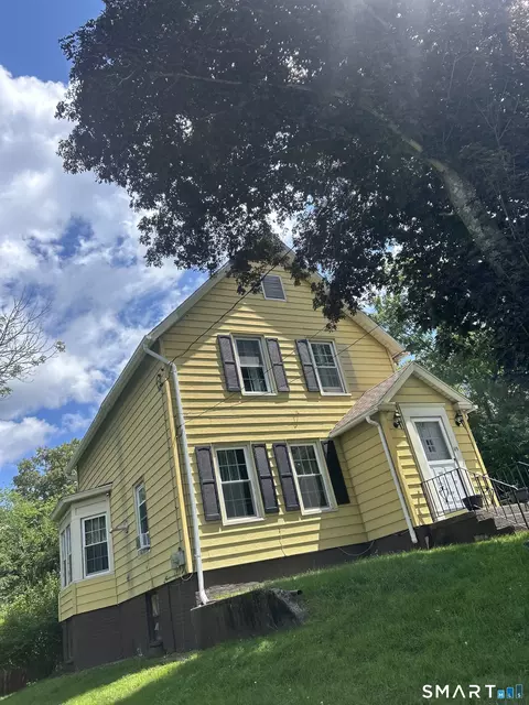 119 Cedar St, Norwich, CT 06360