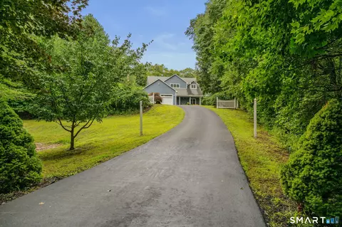 203 Doyle Rd, Oakdale, CT 06370