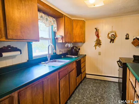 Kitchen - 129 Route 2a, Preston, CT 06365 photo 2 of 3
