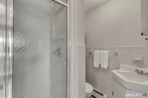 Bath - 22 Cottwell Dr, Wethersfield, CT 06109 photo 2 of 2
