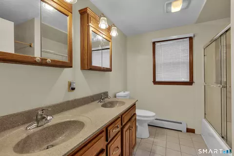 Bath - 22 Cottwell Dr, Wethersfield, CT 06109 photo 1 of 2