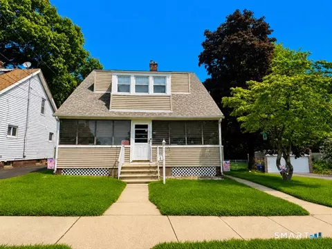 4 Orchard St, West Haven, CT 06516