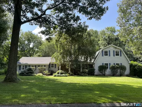 86 Knollwood Dr, Glastonbury, CT 06033