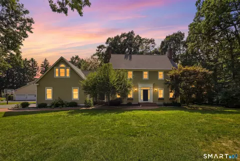 122 Greenwood Dr, South Windsor, CT 06074
