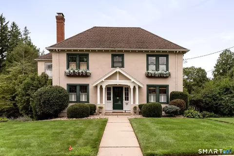 15 Sunset Ter, West Hartford, CT 06107