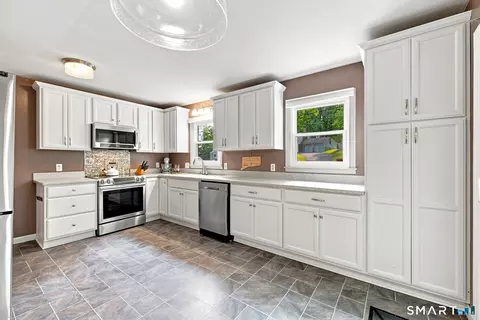 Kitchen - Undisclosed, Sandy Hook, CT 06482 photo 1 of 3