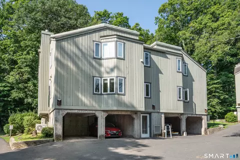 11 Byrne Ct #E1, Farmington, CT 06032