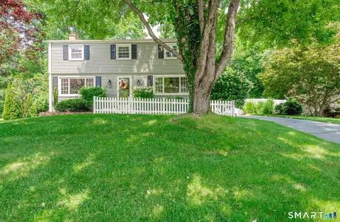 38 Edgewood Dr, Enfield, CT 06082
