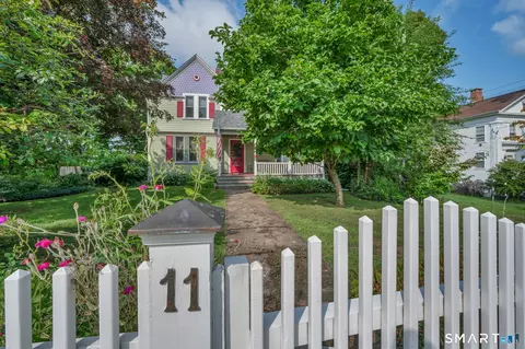 11 Plains Rd, Moodus, CT 06469
