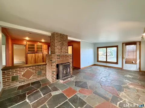 Living - 111 Island Rd, Killingly, CT 06241 photo 1 of 2