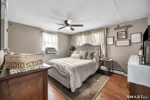 Bedroom - 171 Smith St, Middletown, CT 06457 photo 3 of 8