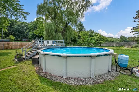 Exterior - 171 Smith St, Middletown, CT 06457 photo 3 of 10