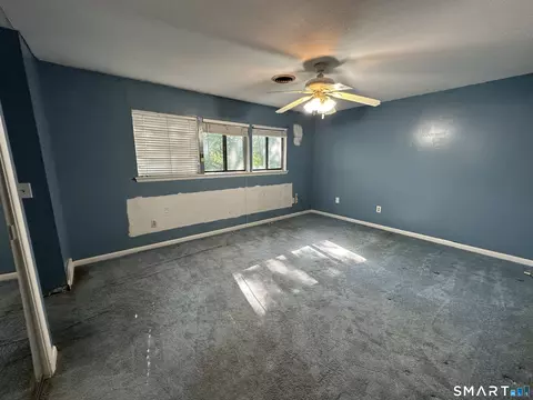 Bedroom - 189 Spring St #189, Wethersfield, CT 06109 photo 2 of 4