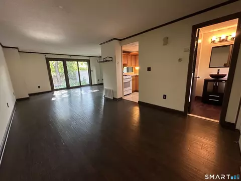 Living - 189 Spring St #189, Wethersfield, CT 06109 photo 3 of 4
