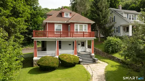 215 Boyden St, Waterbury, CT 06704