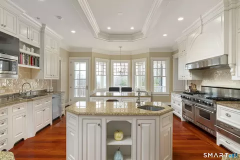 Kitchen - 5 Viewpoint Ln, Ellington, CT 06029 photo 2 of 4