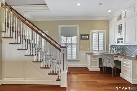 Entry Way - 5 Viewpoint Ln, Ellington, CT 06029 photo 4 of 7