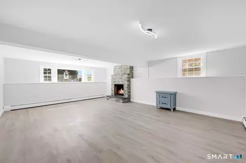 Living - 129 Midwell Rd, Wethersfield, CT 06109 photo 6 of 7