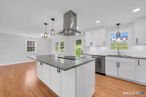 Kitchen - 129 Midwell Rd, Wethersfield, CT 06109 photo 2 of 3