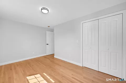 Bedroom - 129 Midwell Rd, Wethersfield, CT 06109 photo 2 of 5