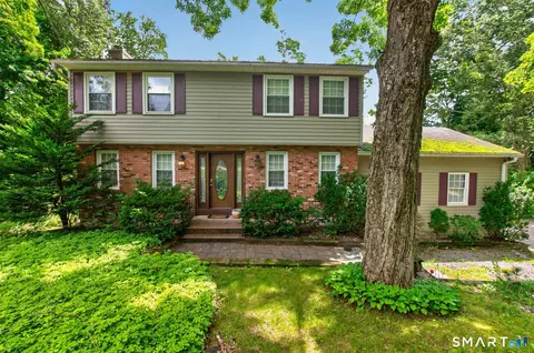 3 Suzio Dr, Meriden, CT 06451