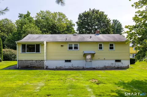 Exterior - 632 Circular Ave, Hamden, CT 06514 photo 8 of 11