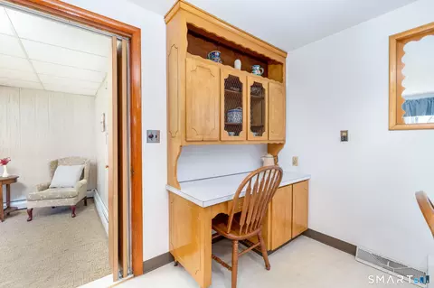 Kitchen - 632 Circular Ave, Hamden, CT 06514 photo 2 of 4