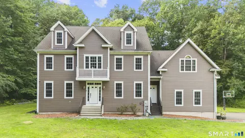 3 Butternut Ridge Rd, Oxford, CT 06478