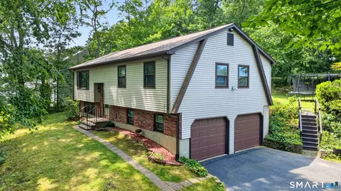 102 Colony Rd, Seymour, CT 06483