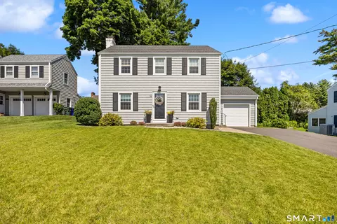 18 Chapman Rd, West Hartford, CT 06107