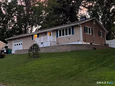 4 Gloria Ave, Seymour, CT 06483