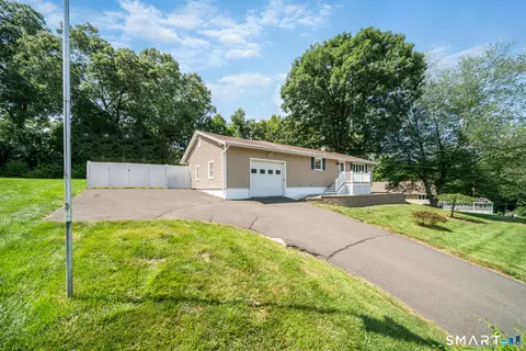 4 Gloria Ave, Seymour, CT 06483