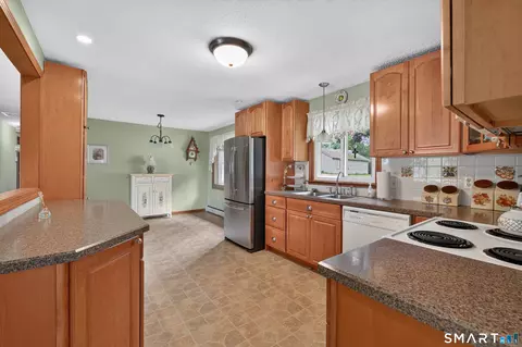 Kitchen - 4 Kish Pl, Wallingford, CT 06492 photo 1 of 5