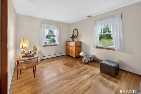 Bedroom - 4 Kish Pl, Wallingford, CT 06492 photo 3 of 6