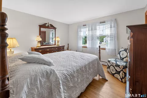 Bedroom - 4 Kish Pl, Wallingford, CT 06492 photo 5 of 6
