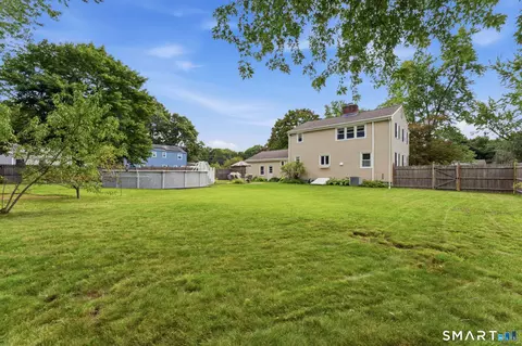 Exterior - 55 Eldridge St, Manchester, CT 06040 photo 4 of 5