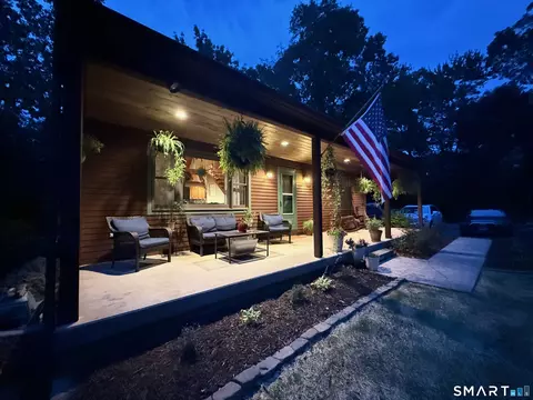 Exterior - 419 Lathrop Rd, Plainfield, CT 06374 photo 7 of 8
