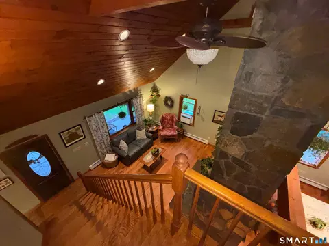 Entry Way - 419 Lathrop Rd, Plainfield, CT 06374 photo 1 of 4
