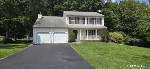 15 Sparrow Ct, Oakdale, CT 06370