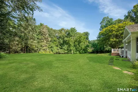 Exterior - 9 Old Forge Rd, Greenwich, CT 06830 photo 5 of 7