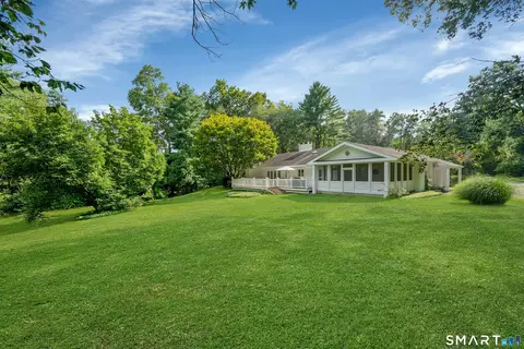 Exterior - 9 Old Forge Rd, Greenwich, CT 06830 photo 6 of 7