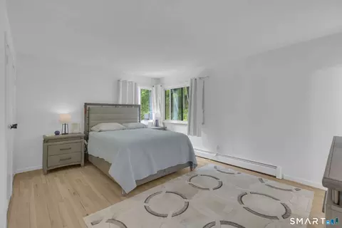 Bedroom - 41 Elbow Hill Rd, Brookfield, CT 06804 photo 3 of 7