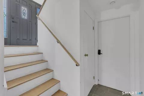 Entry Way - 41 Elbow Hill Rd, Brookfield, CT 06804 photo 2 of 2