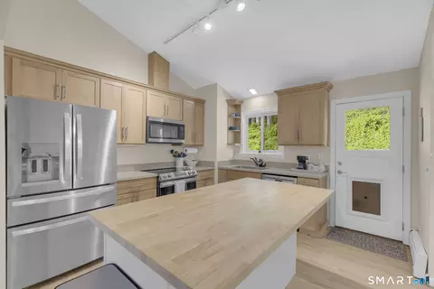 Kitchen - 41 Elbow Hill Rd, Brookfield, CT 06804 photo 2 of 2