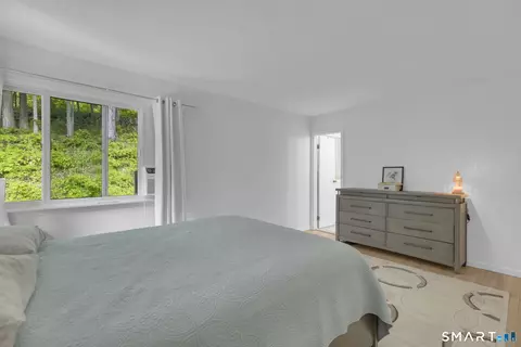 Bedroom - 41 Elbow Hill Rd, Brookfield, CT 06804 photo 5 of 7