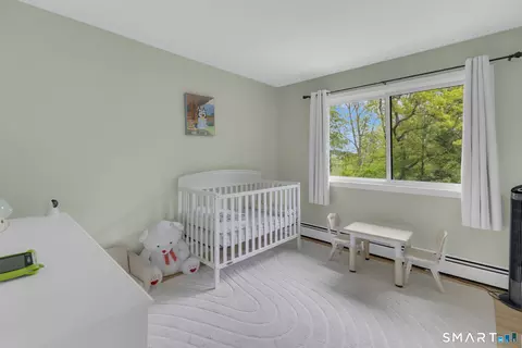 Bedroom - 41 Elbow Hill Rd, Brookfield, CT 06804 photo 1 of 7