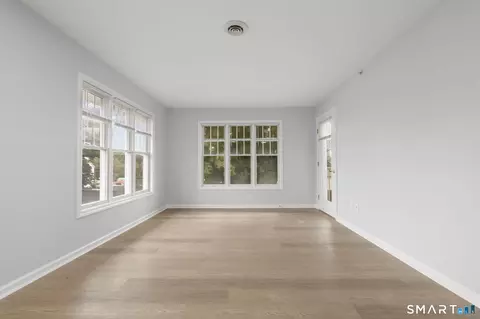 Living - 468 Main St #319, Niantic, CT 06357 photo 1 of 4